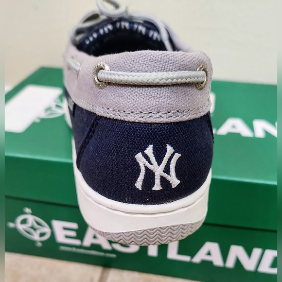 Womens Eastland MLB New York Yankees Boat Shoes Size 9.5 NWT - Picture 5 of 8